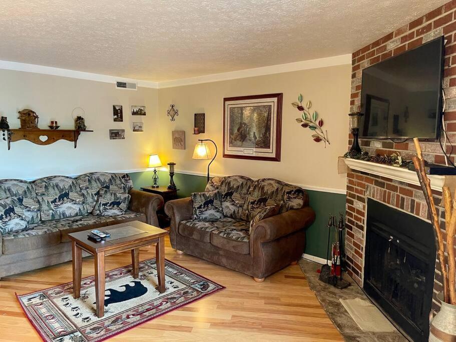 Relaxing Mountain Condo In Gatlinburg With City View ! Εξωτερικό φωτογραφία