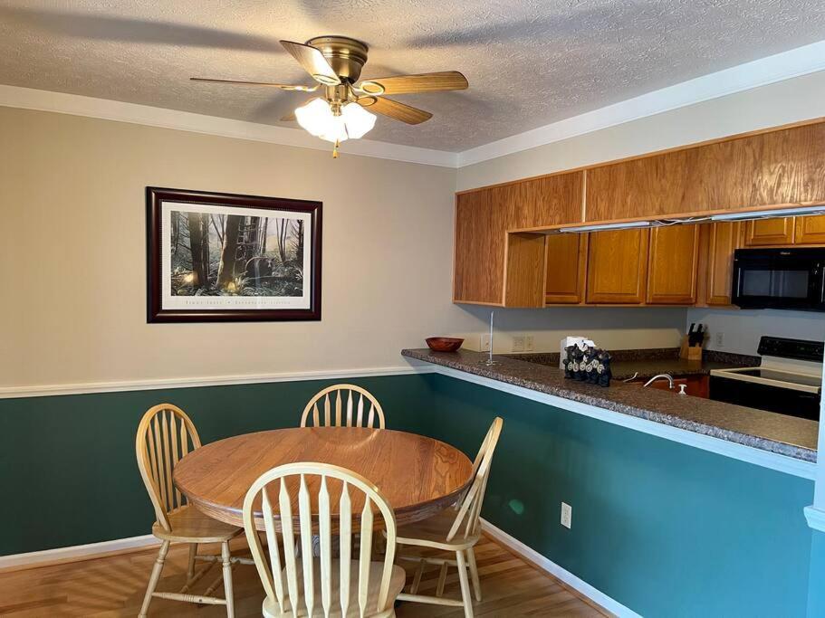 Relaxing Mountain Condo In Gatlinburg With City View ! Εξωτερικό φωτογραφία